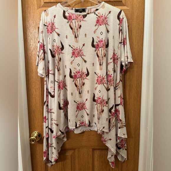 L&B - Lucky & Blessed Tops - L&B Floral Skull Print Top - Pink and Cream